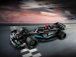Конструктор "Гоночная машина Mercedes-AMG F1" (240 деталей)