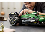 Конструктор Болид F1 Aston Martin Aramco AMR25 (1547 деталей)